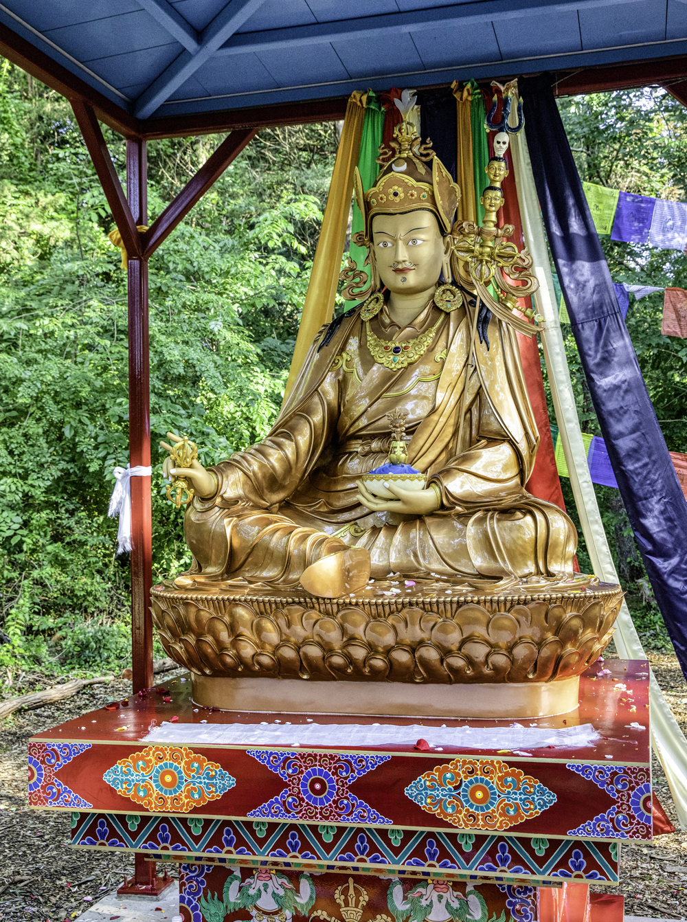 WM- Guru Rinpoche final HDR-web