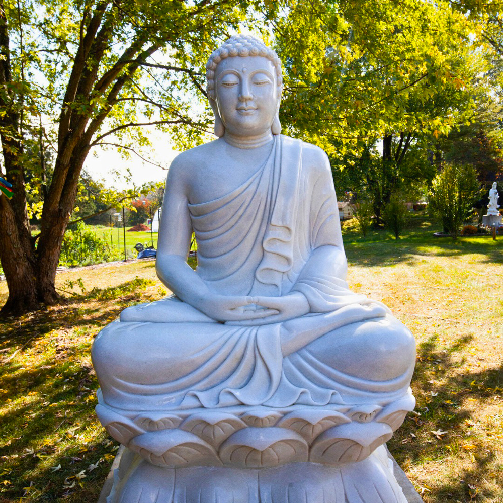 Shakyamuni statue-web