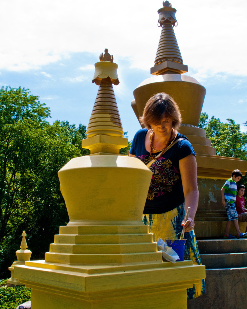 Stupa volunteers-web