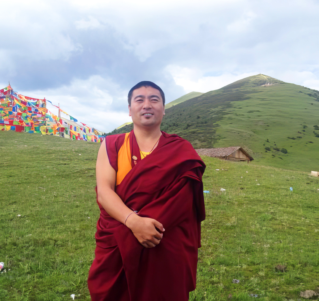 Khenpo Tenzin in Tibet-enh-web